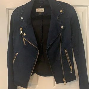 Guess jean jackets w Gold buttons and zippers